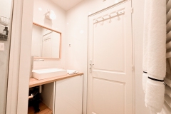Les-Meubles-de-Madeleine-Appartement-SAINT_HONORE-salle_de_bain-lavabo